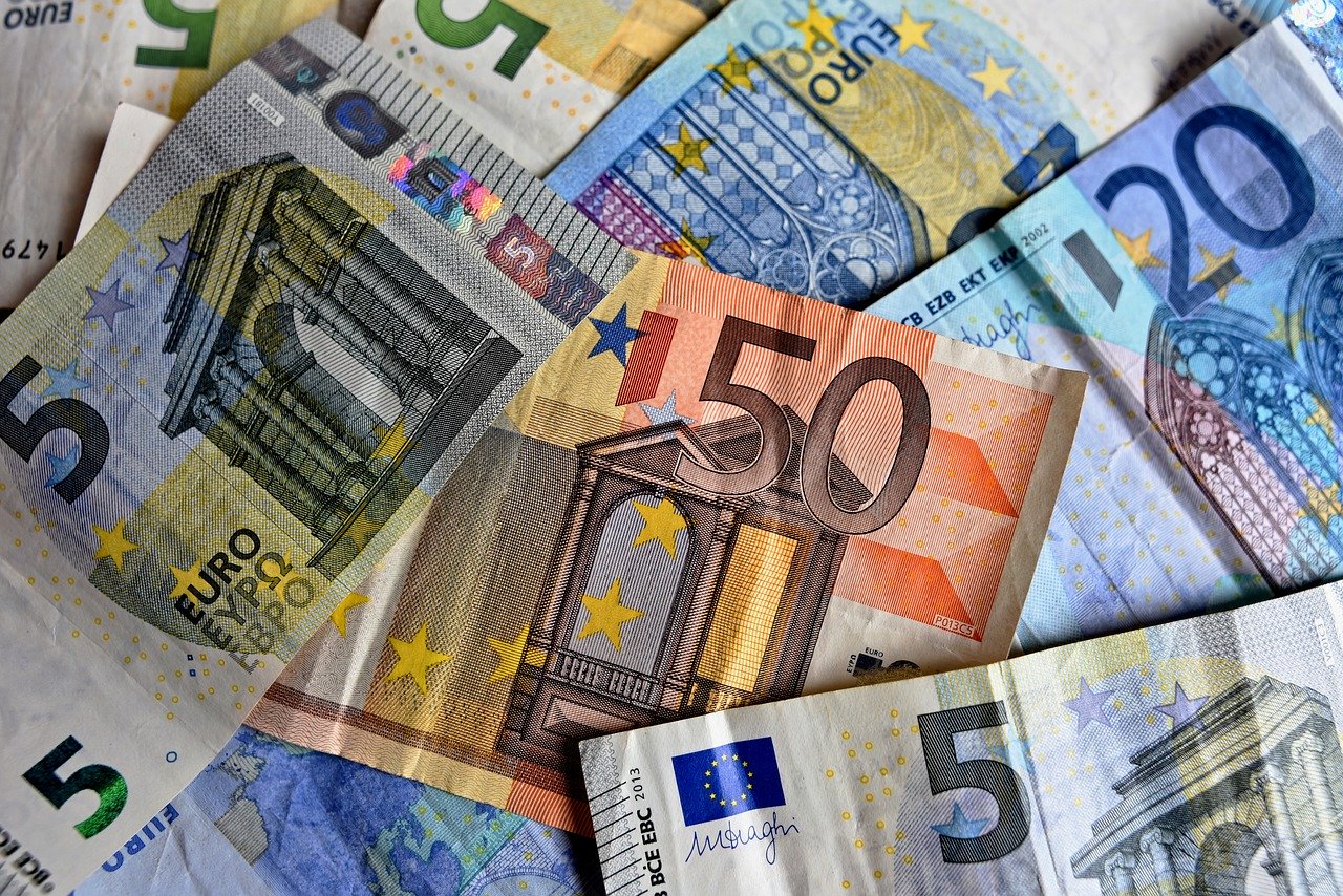 番号で印刷された国がわかる？ユーロ紙幣の秘密 | スペイン語を学ぶ 
